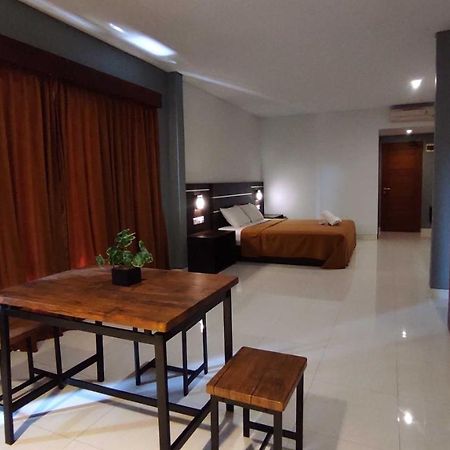Hotel Gempita House Bali Legian Esterno foto