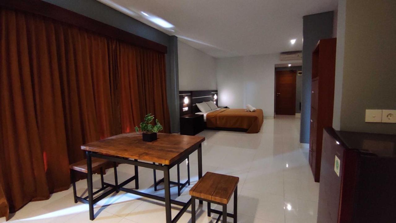 Hotel Gempita House Bali Legian Esterno foto