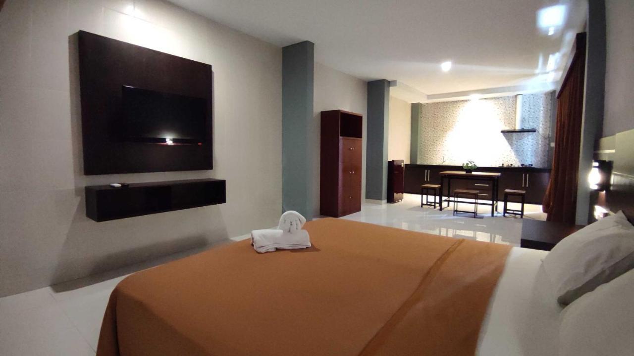 Hotel Gempita House Bali Legian Esterno foto