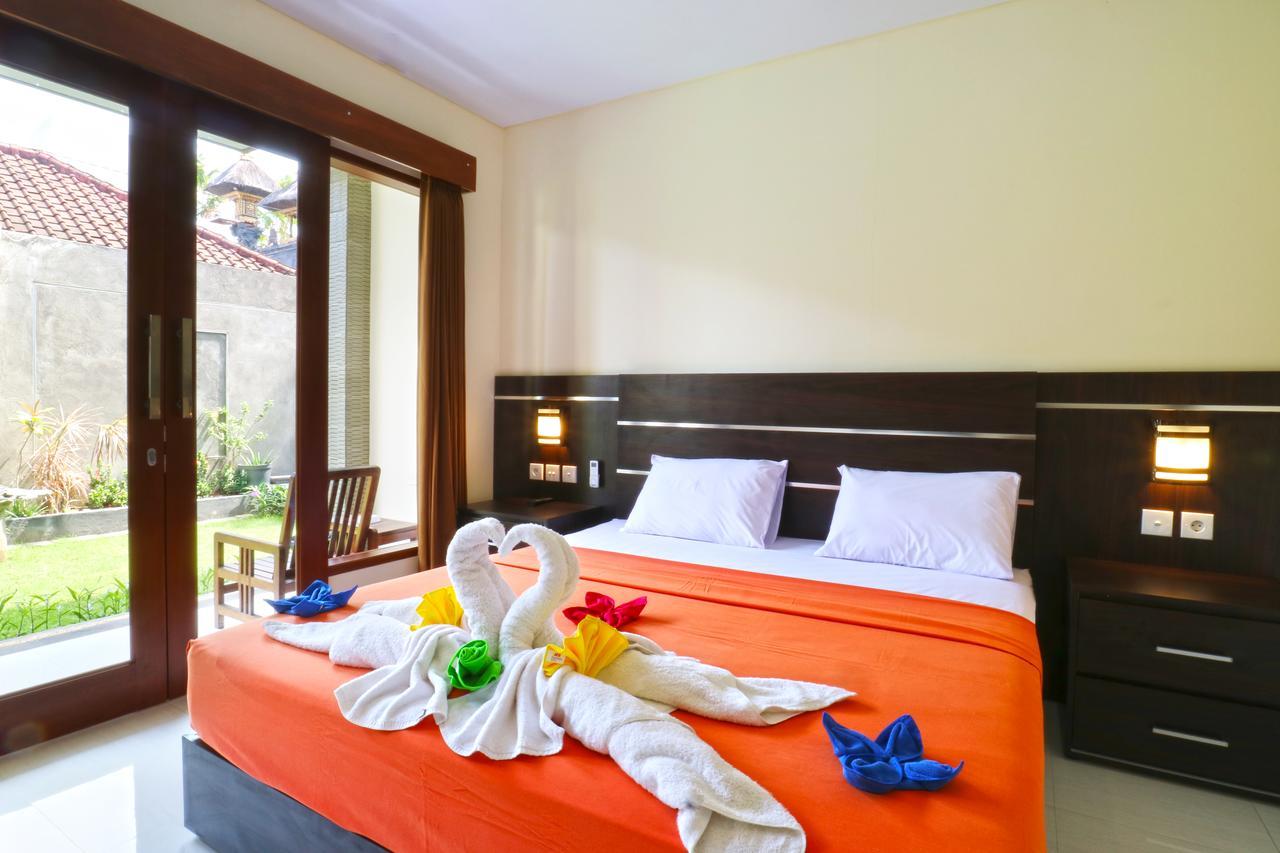 Hotel Gempita House Bali Legian Esterno foto