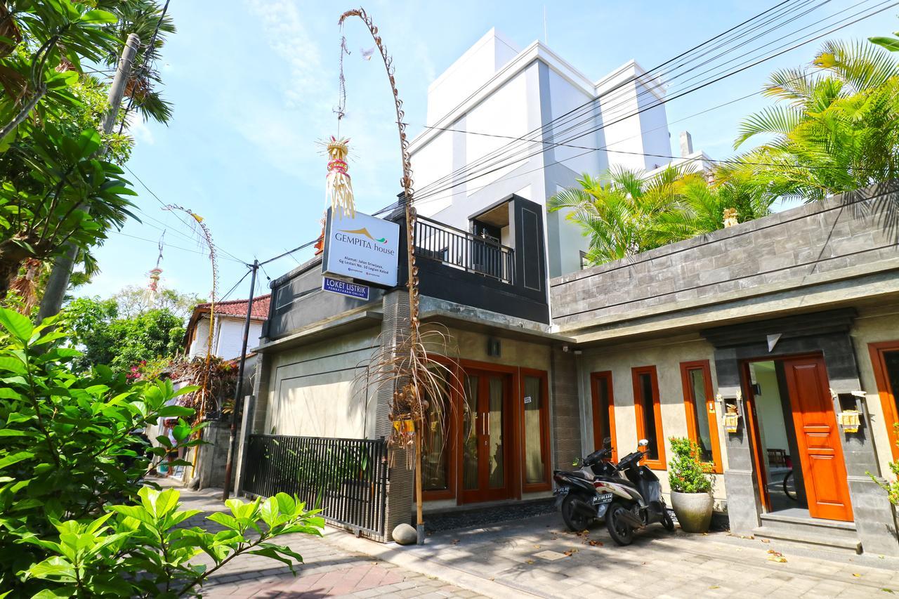 Hotel Gempita House Bali Legian Esterno foto
