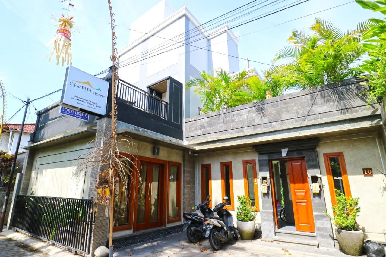 Hotel Gempita House Bali Legian Esterno foto