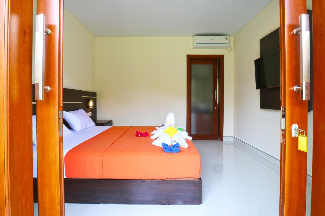 Hotel Gempita House Bali Legian Esterno foto