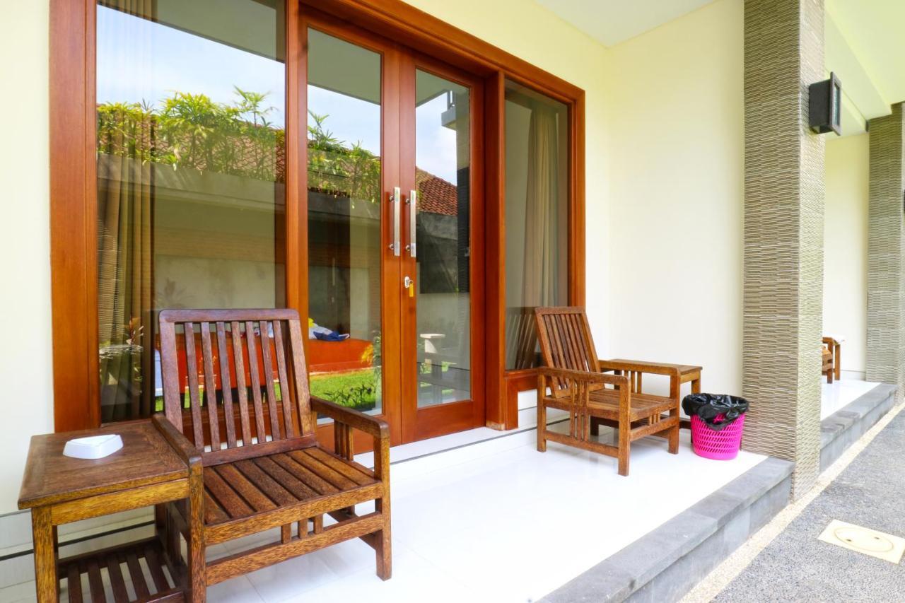 Hotel Gempita House Bali Legian Esterno foto