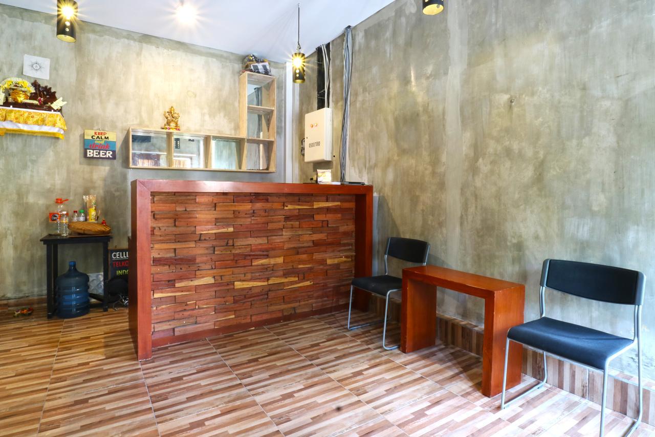 Hotel Gempita House Bali Legian Esterno foto